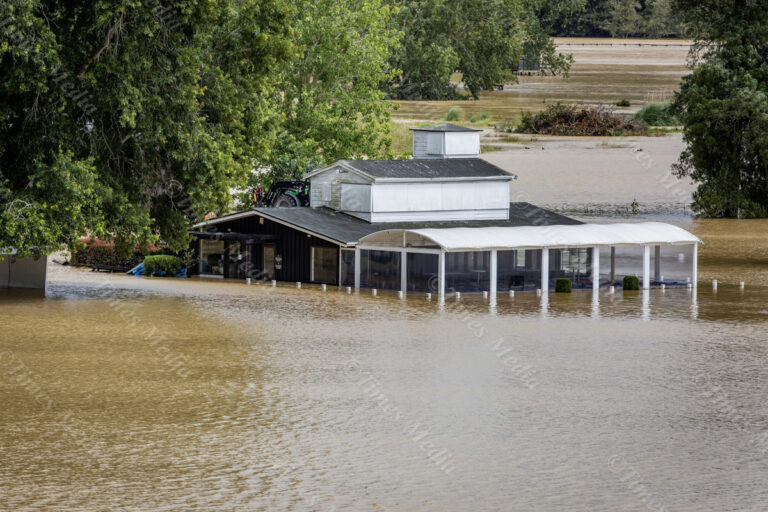 Natural hazards and insurance premiums