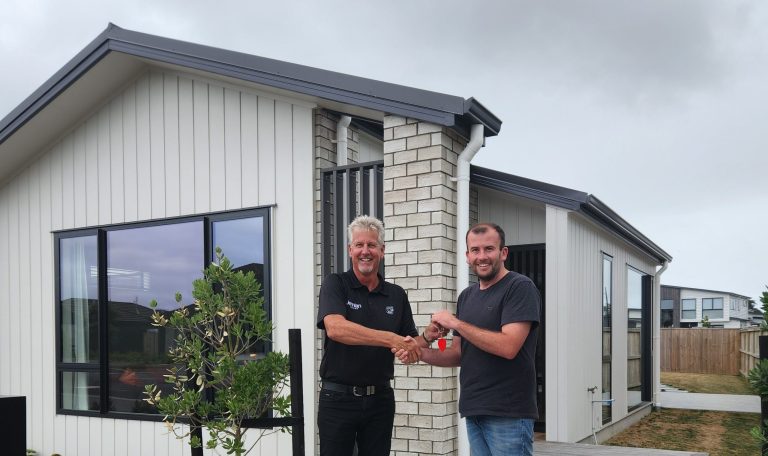 Balclutha family win Franklin home