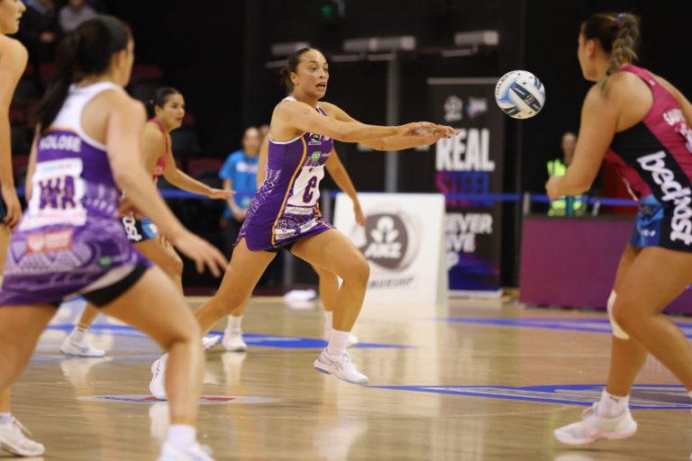 Spirited Stars show fight to finish ANZ Premiership season