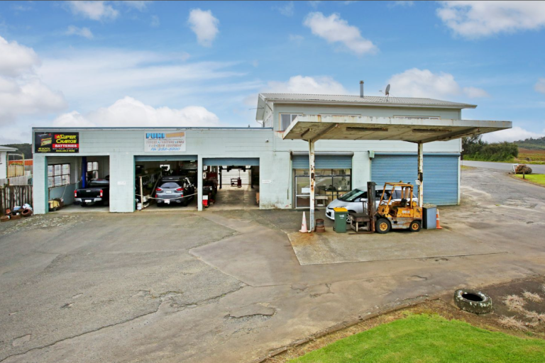 322 Waiuku Road, Puni, NZ 2678