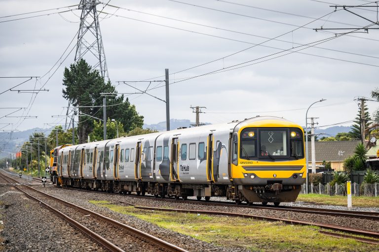 Service extension for Te Huia