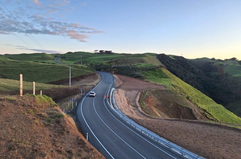 Road access to Auckland lighthouse restored