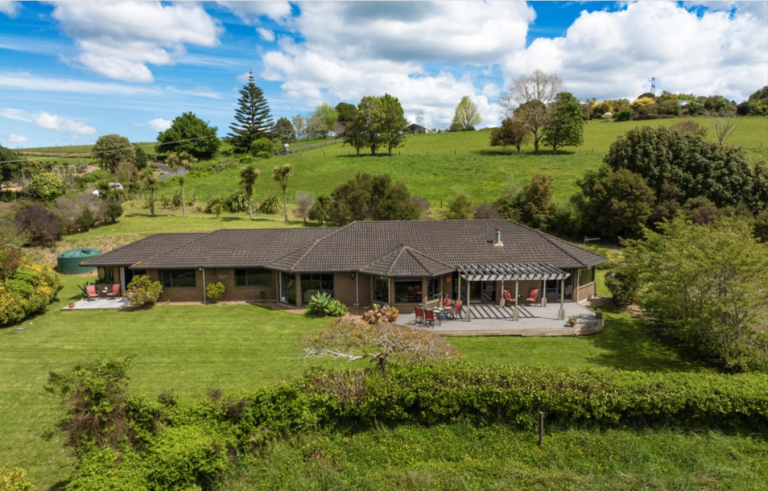 94 Sowerby Heights, Hunua, Franklin