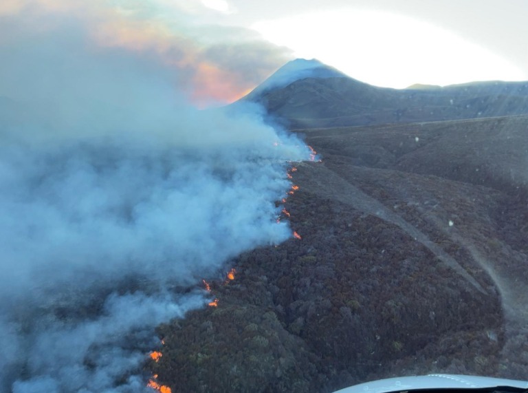 ‘Not controlled’- Crews battle 1600 hectare Tongariro fire