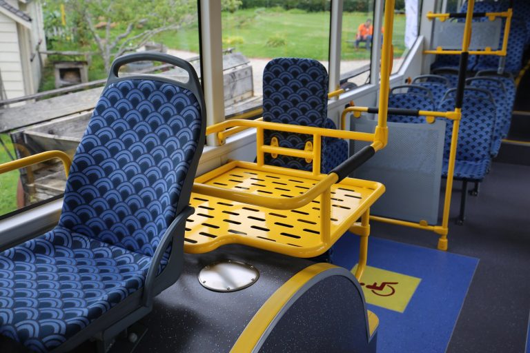 Manhunt after fatal stabbing on Auckland bus – one dead, one injured