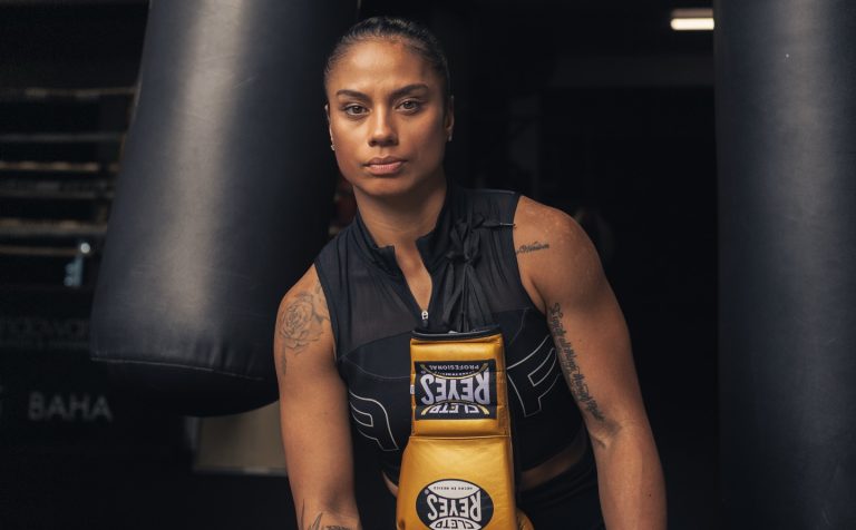 Papakura-born boxer steps into world title contention